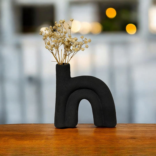 Handcrafted pottery vase – unique ceramic home decor by Kvell Masterpiece, available in Egypt.