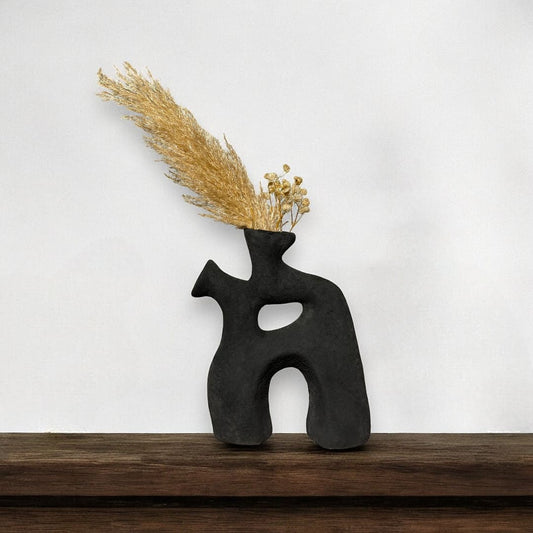 Handcrafted pottery vase – unique ceramic home decor by Kvell Masterpiece, available in Egypt.