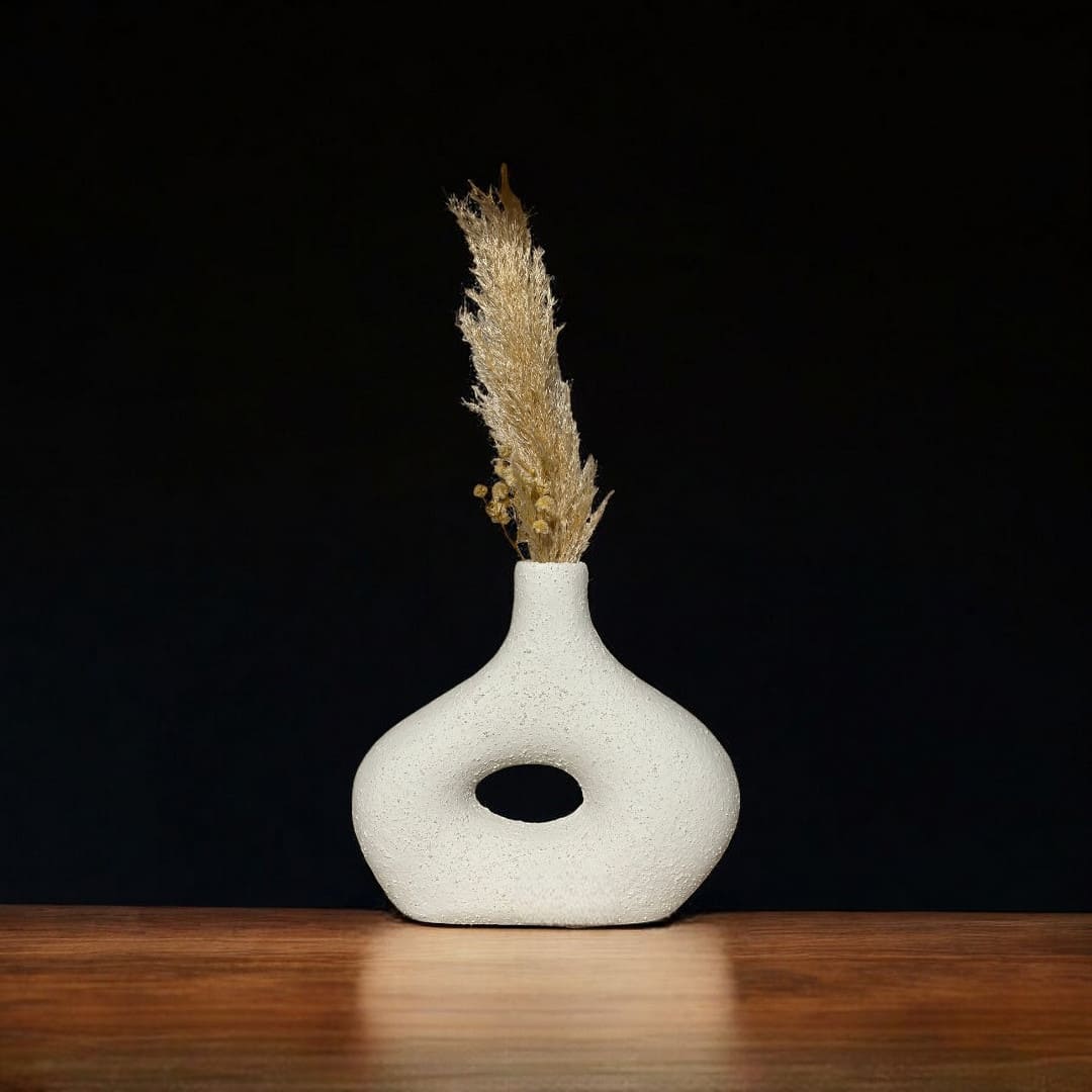 Handcrafted pottery vase – unique ceramic home decor by Kvell Masterpiece, available in Egypt.