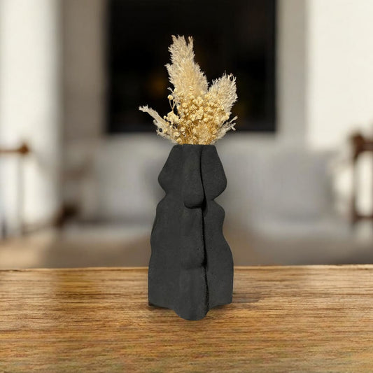 Handcrafted pottery vase – unique ceramic home decor by Kvell Masterpiece, available in Egypt.